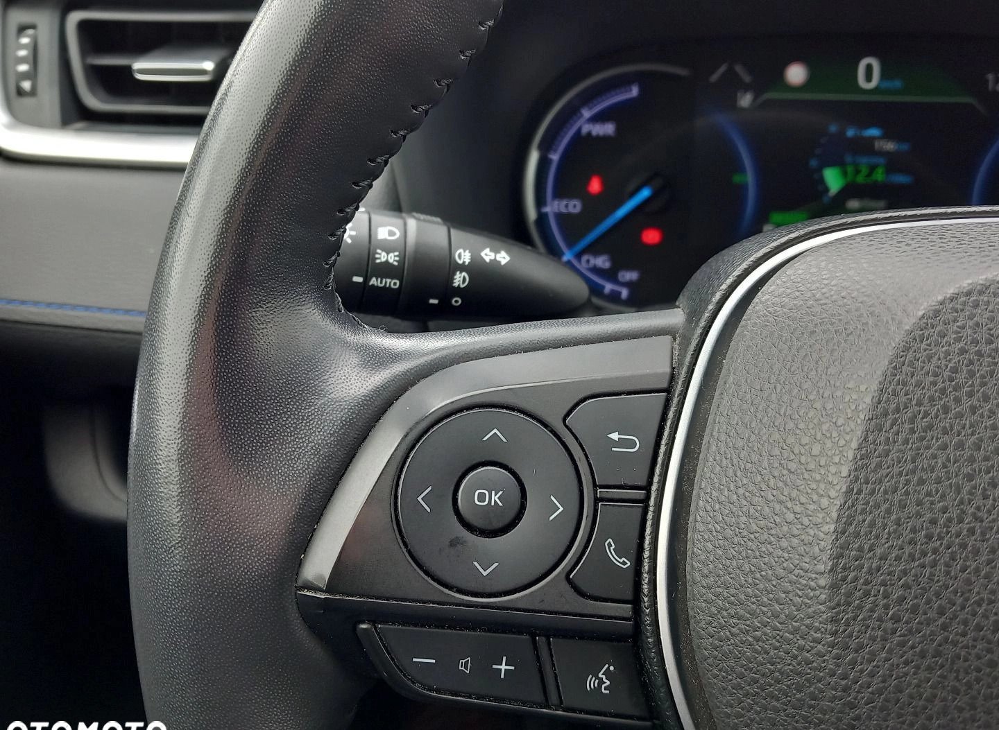 Toyota RAV4 cena 142900 przebieg: 66363, rok produkcji 2019 z Niepołomice małe 529